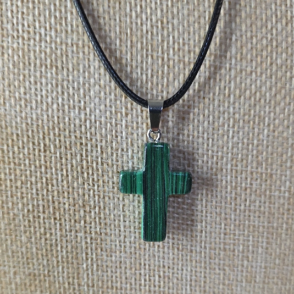 Green Malachite Stone Cross Pendant On Black Cord Necklace NWOT